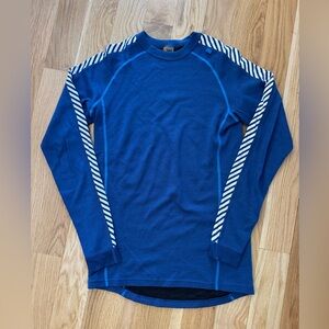 Helly Hansen Lifa crew neck merino wool baselayer. Size M